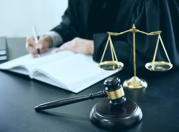 employment law attorney